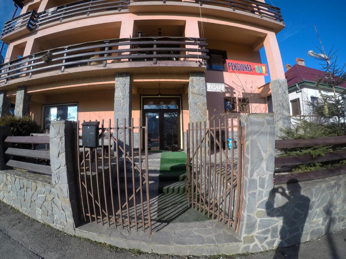 Pensiunea N.A.M Buşteni Esterno foto